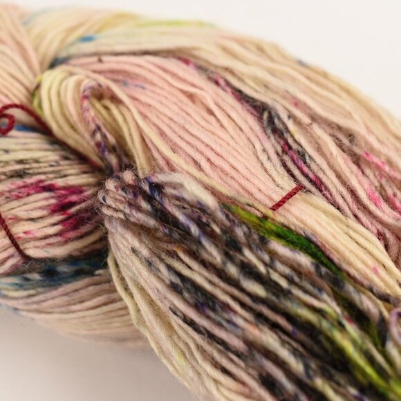 Madelinetosh BFL Light Yarn Skein 100% Wool 420 Yards Color Found Pottery - Picture 2 of 4